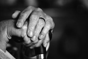 An elders hands